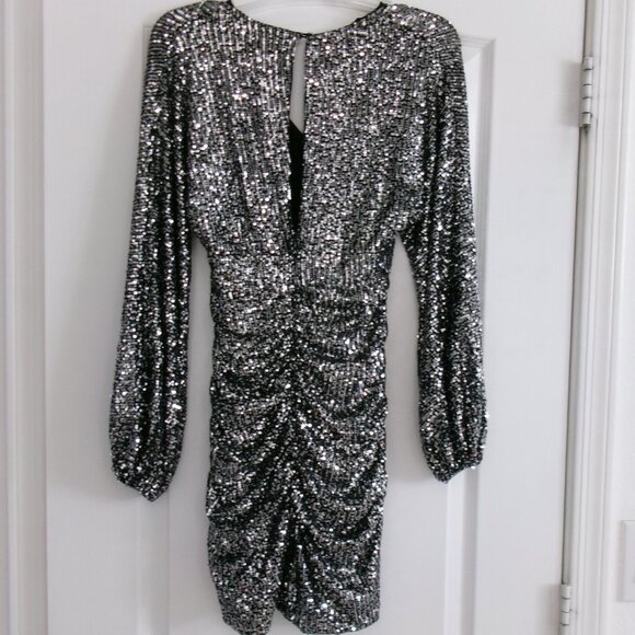 New ASTR The Label Black Sequin Silver Balloon Sleeve Ruched Mini Dress XS NWOT - Picture 9 of 13